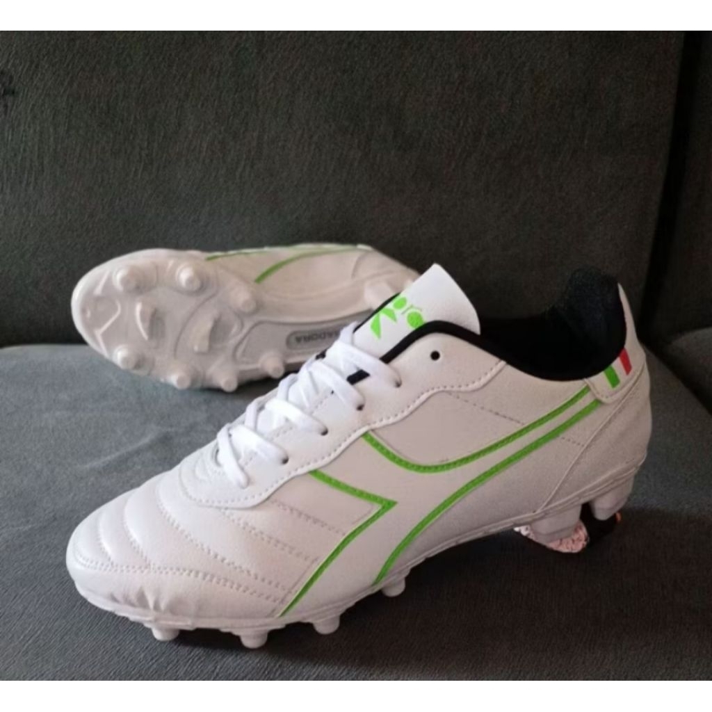 SEPATU SEPAK BOLA  KULIT,SOL SUDAH DIJAHIT