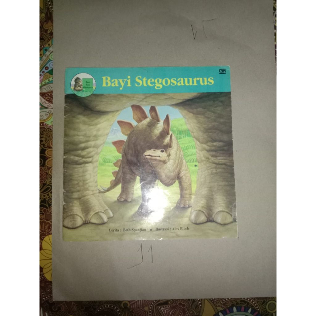 Buku Bayi Stegosaurus
