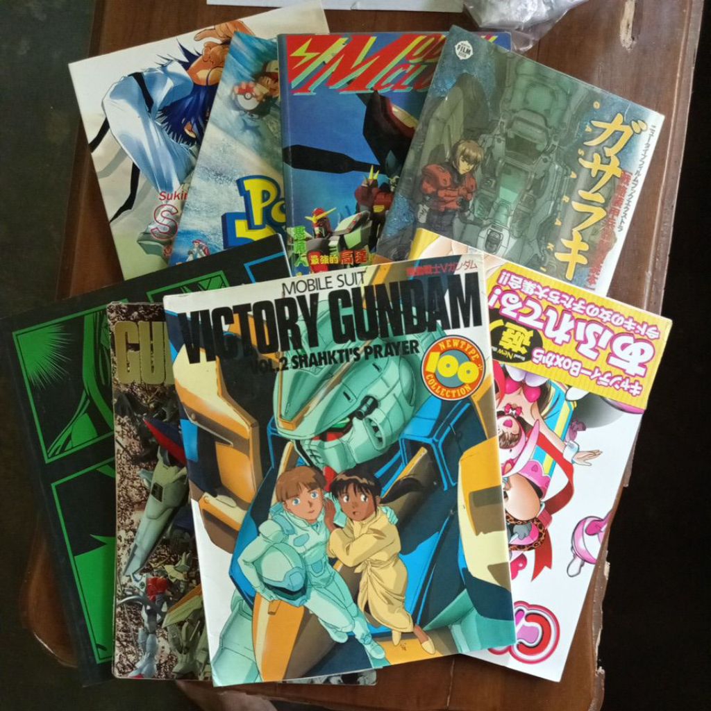 Buku Majalah Import Artbook Fan Book Anime Kartun & Comic