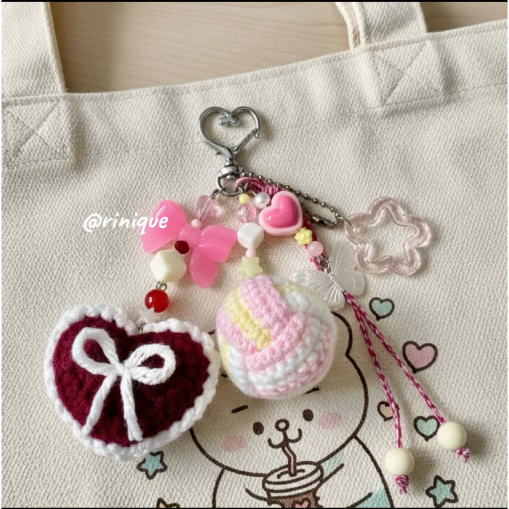 Gantungan Kunci Rajut Hati  / Charm Tas Aesthetic Korea Cute/  Korean Charm Gantungan Kunci Rajut Ha