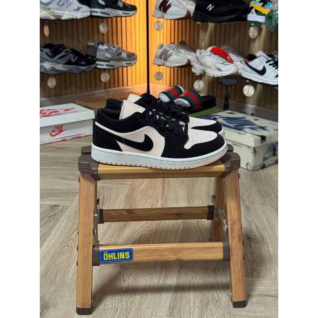 Sepatu Sneakers Kasual Jordan 1 Low Guava Ice