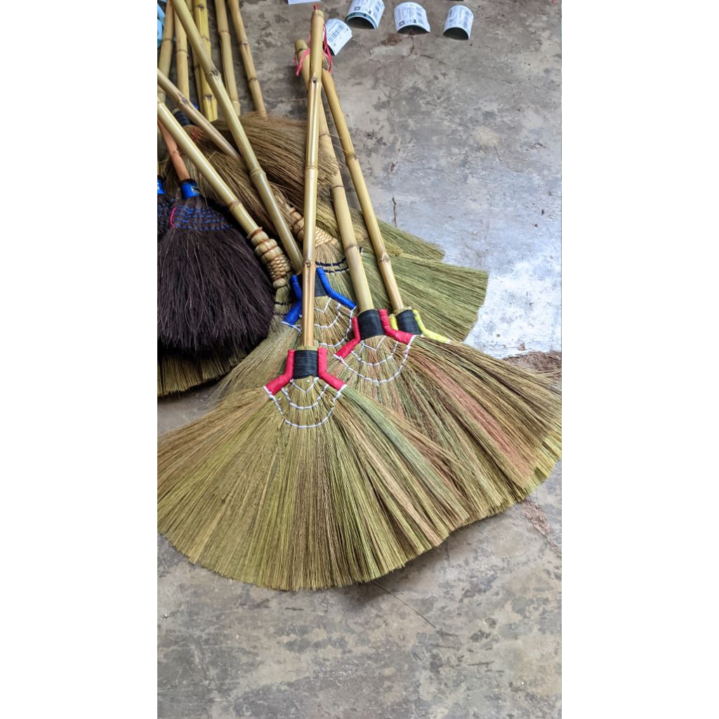 sapu lantai rayung muntilan / sapu rayung cemara lantai