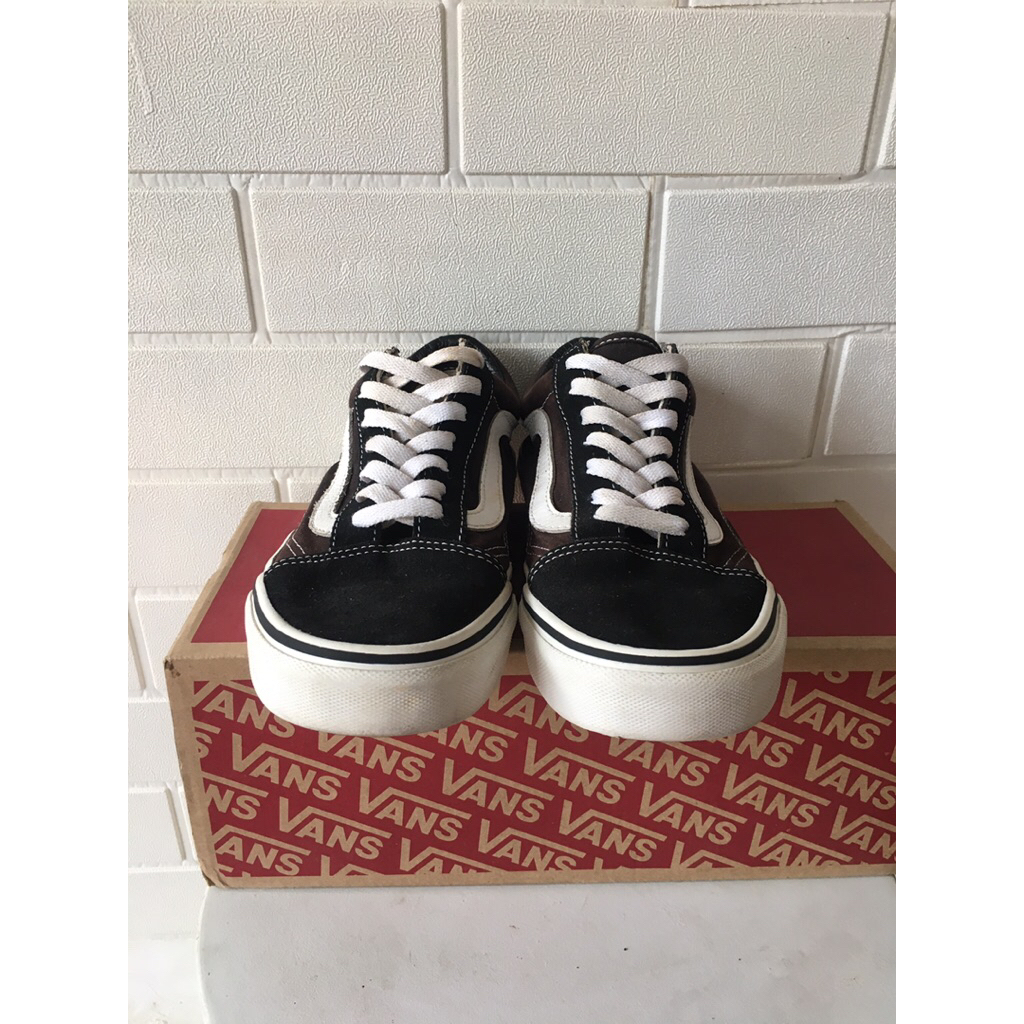 sepatu vns navya oldskool black and white preloved bekas second