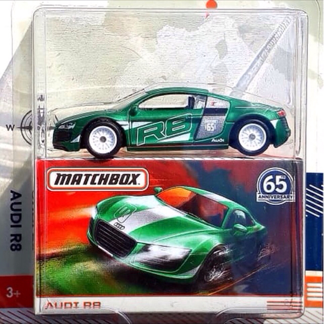 MATCHBOX AUDI R8 DIECAST BAN KARET SPORT CAR HOLOTOY