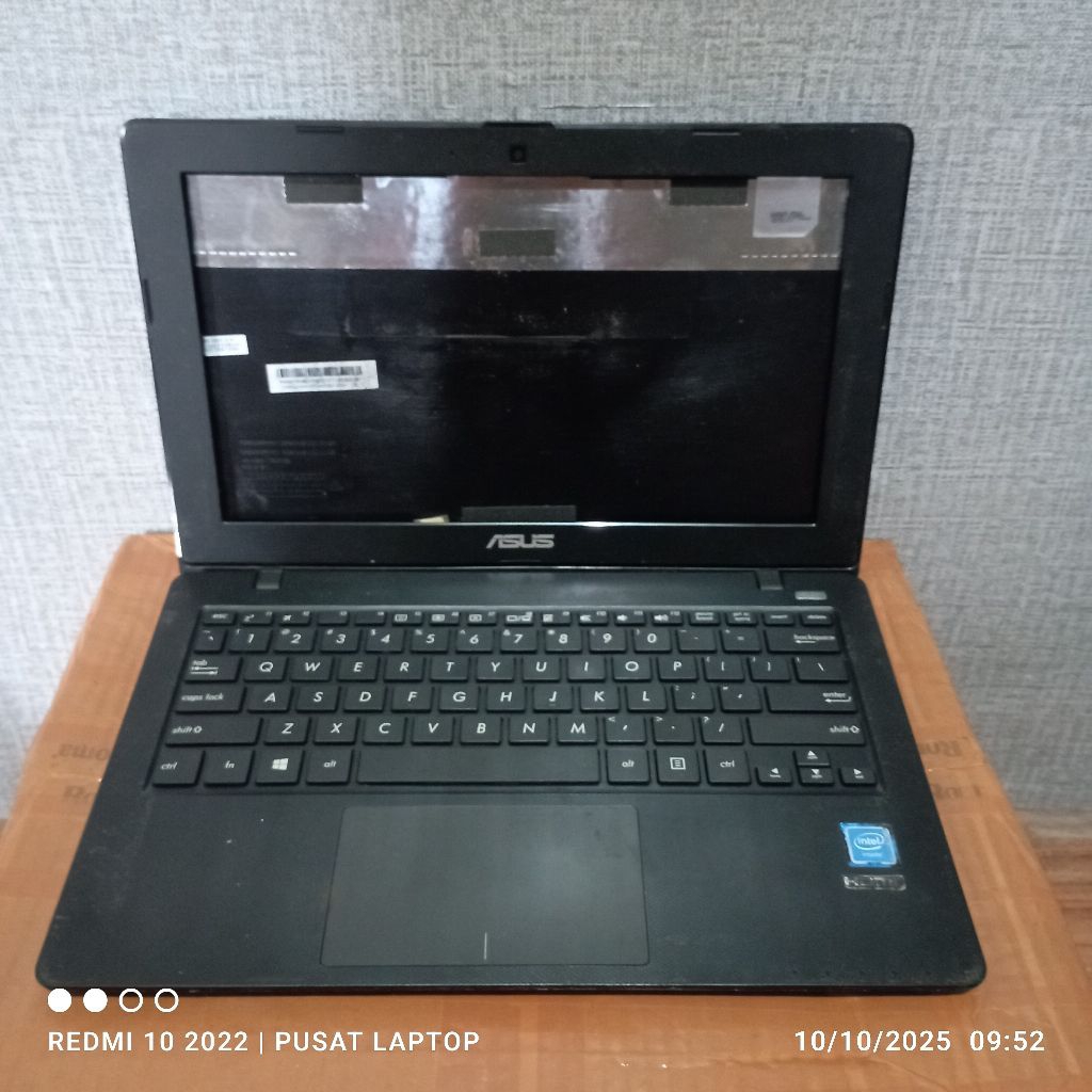 Notebook Asus X200 PC kondisi mati gambling casing mulus