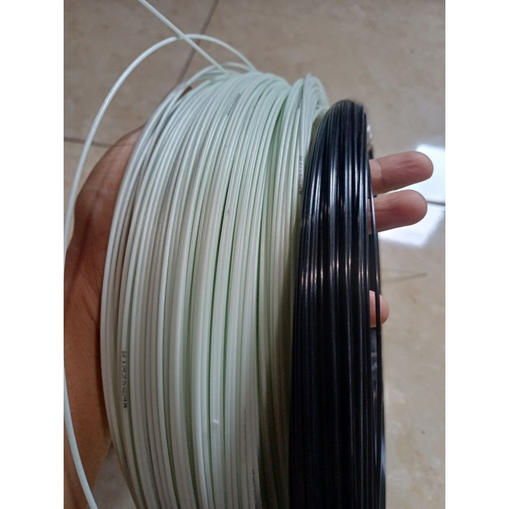 RUJI FIBER UKURAN 1.8MM ECER RUJI FIBER LAYANGAN RUJI FIBER SANGKAR BURUNG RUJI FIBER HITAM DAN PUTI