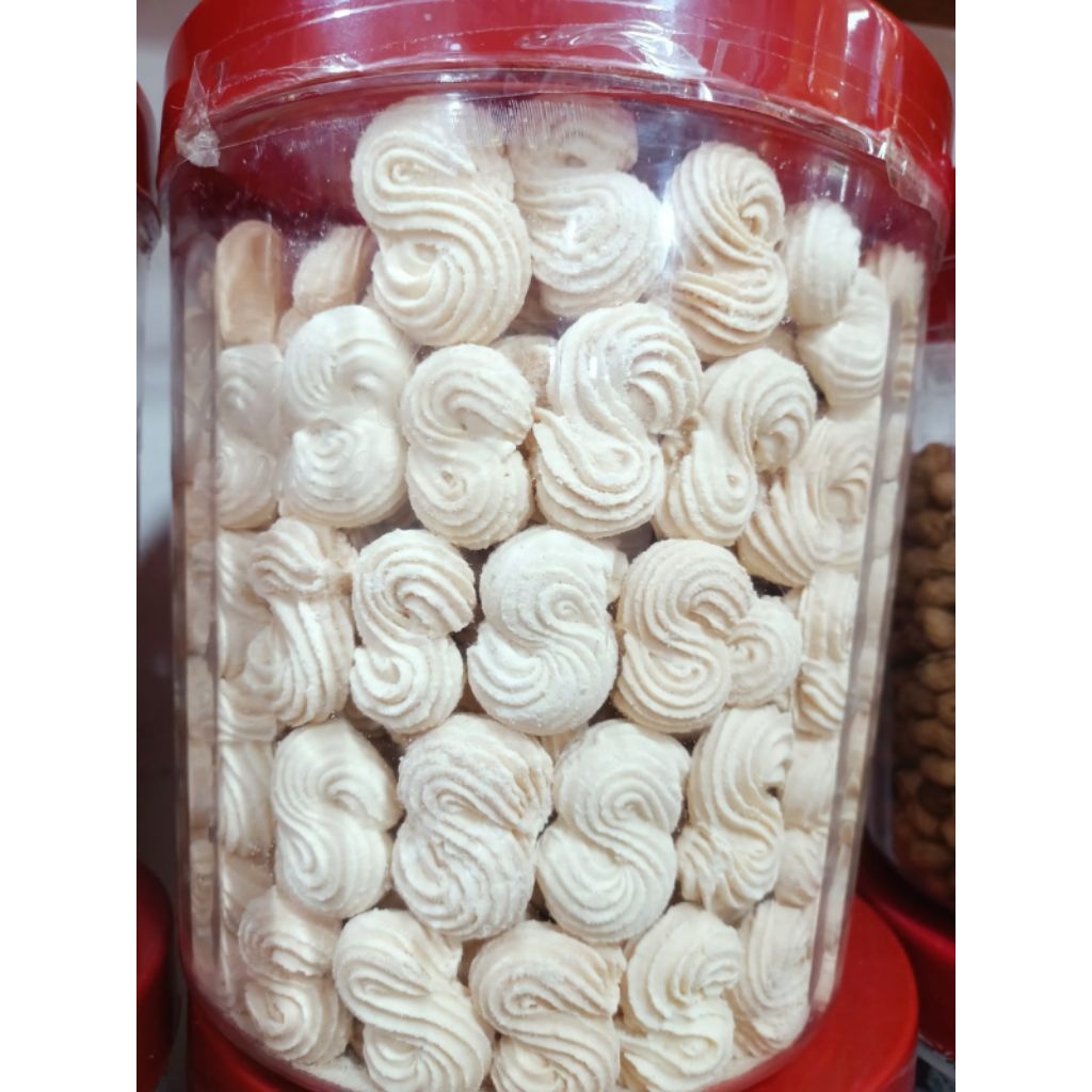 Kue semprit sagu susu