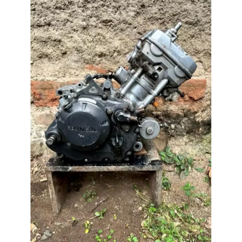MESIN MOTOR HONDA CB150R 2014 /ENGINE CB150R OLD 15 ORIGINAL COPOTAN