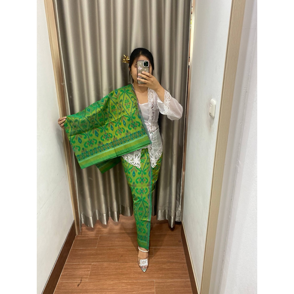 KAIN TENUN IKAT ENDEK KHAS BALI MOTIF PATRA HIJAU GRINGSING