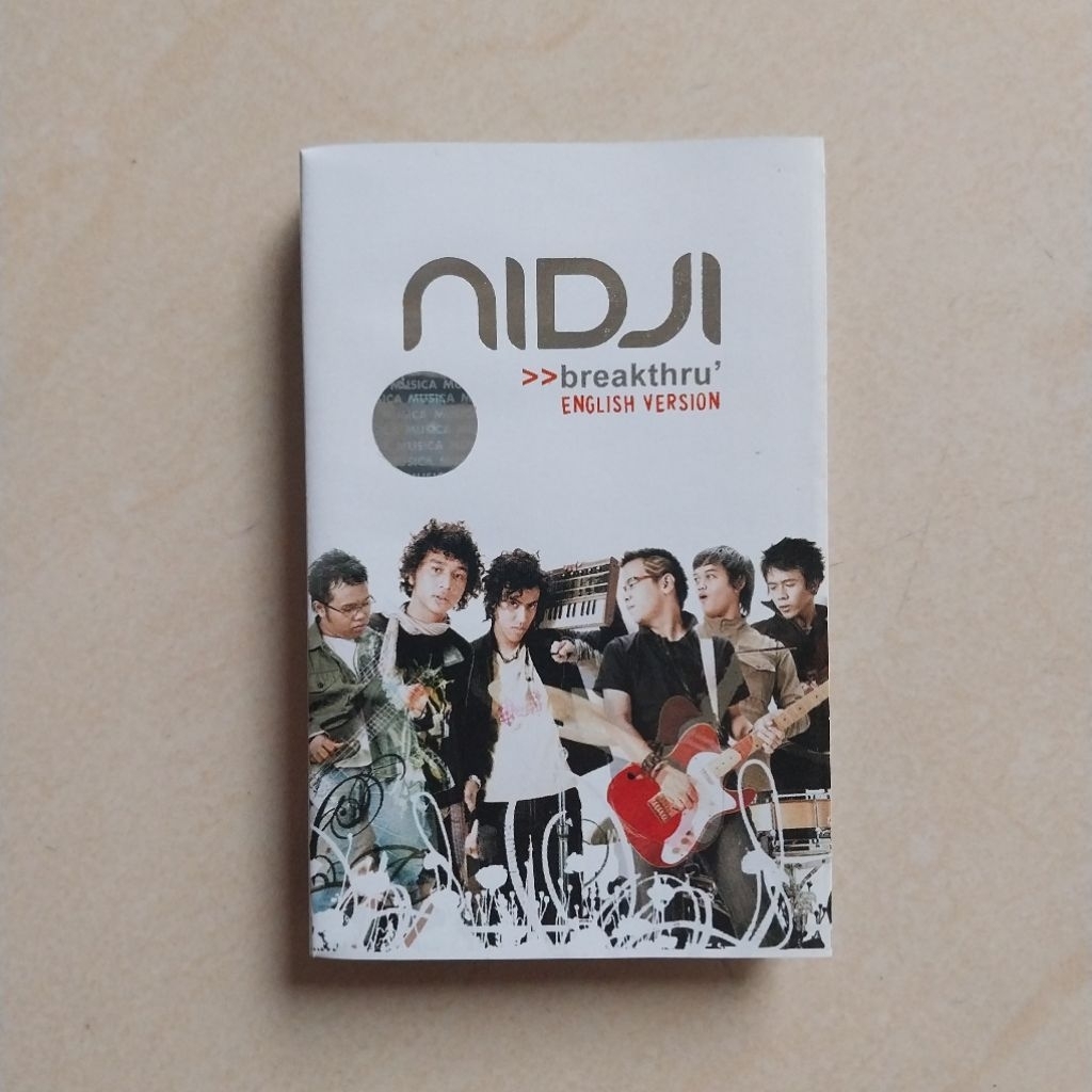 KASET NIDJI ALBUM BREAKTRHRU ENGLISH VERSION