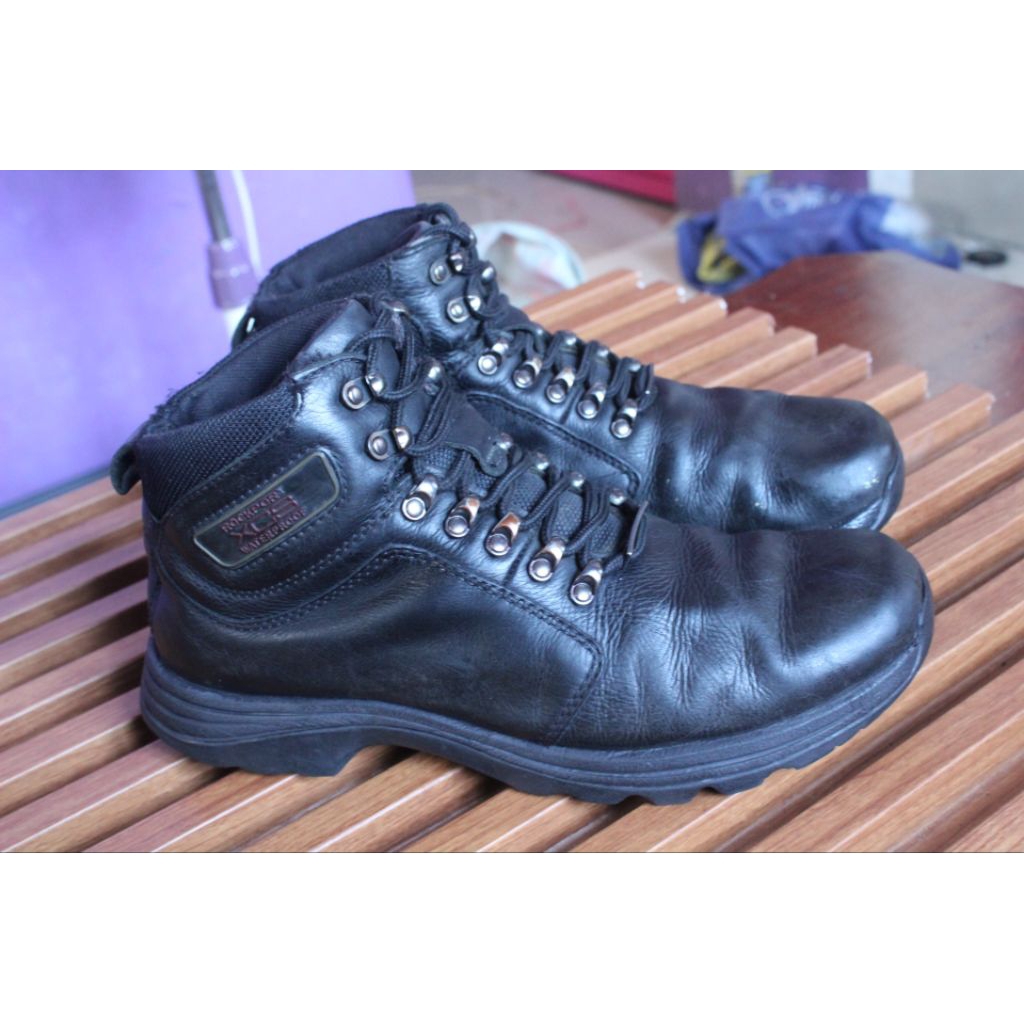 Sepatu boot middle kulit maknyus" Rockport XCS waterproof"upper kulit outsole kokoh. size 42 insole 