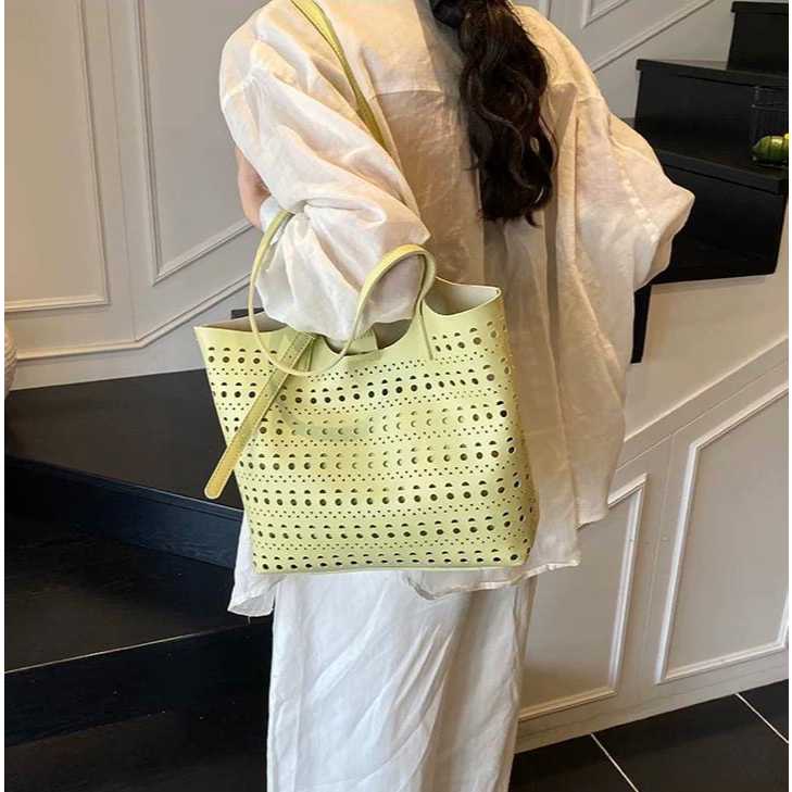 6646 Tas Bahu Wanita Model Bolong – Gaya Stylish & Chic