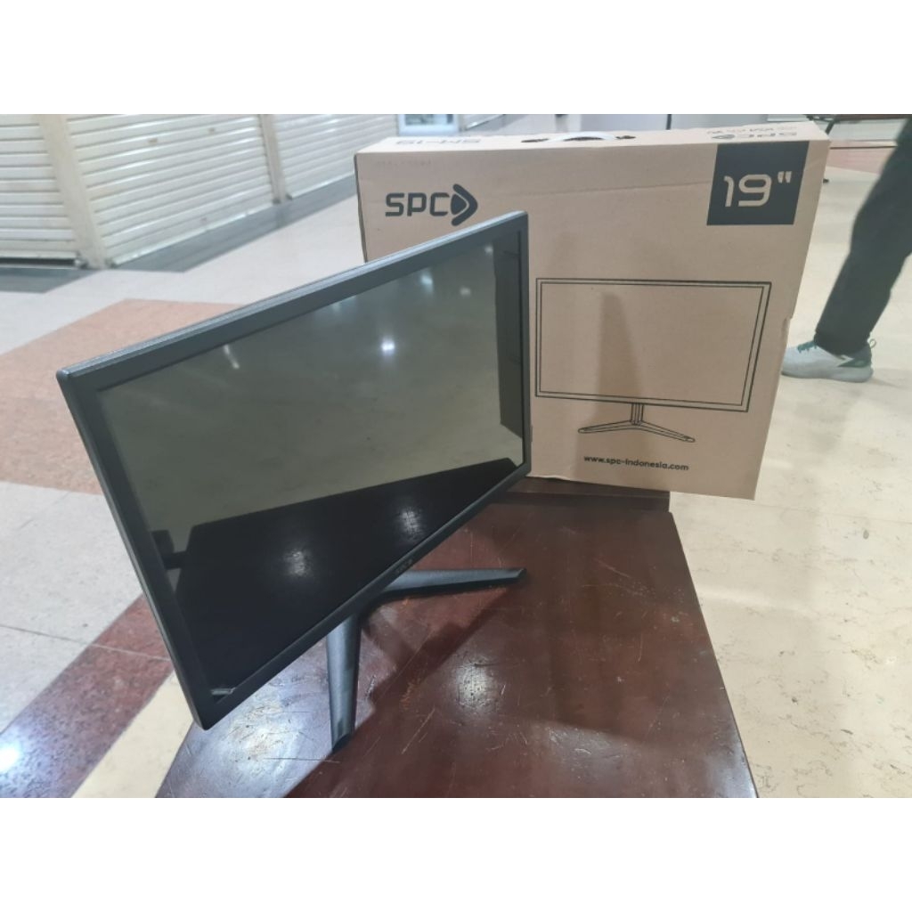 Monitor Led 19inch Wide Baru