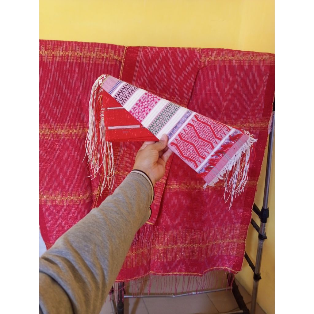 ULos/Hiou Simalungun