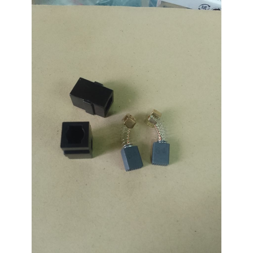 Rumah carbon + Carbon brush set mesin bor Makita HP1630