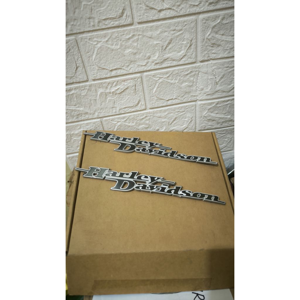 Emblem tangki original Harley Davidson copotan Street glide 2016