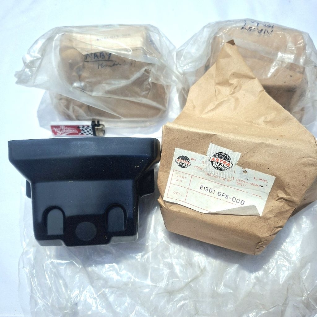 batok lampu HONDA WIN TUA NOS Original Astra 61301-GF6-000