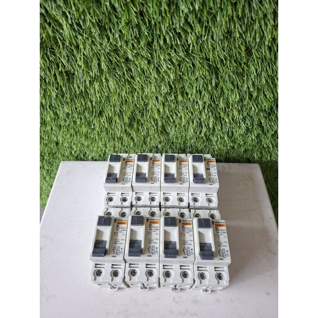 ELCB/RCCB MERLIN GERIN 2P 25A 0,030A KONDISI SECOND