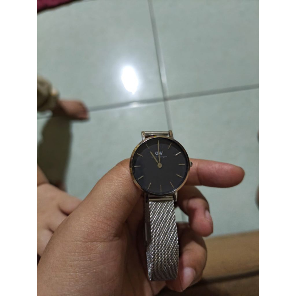 Preloved jam DW Ori
