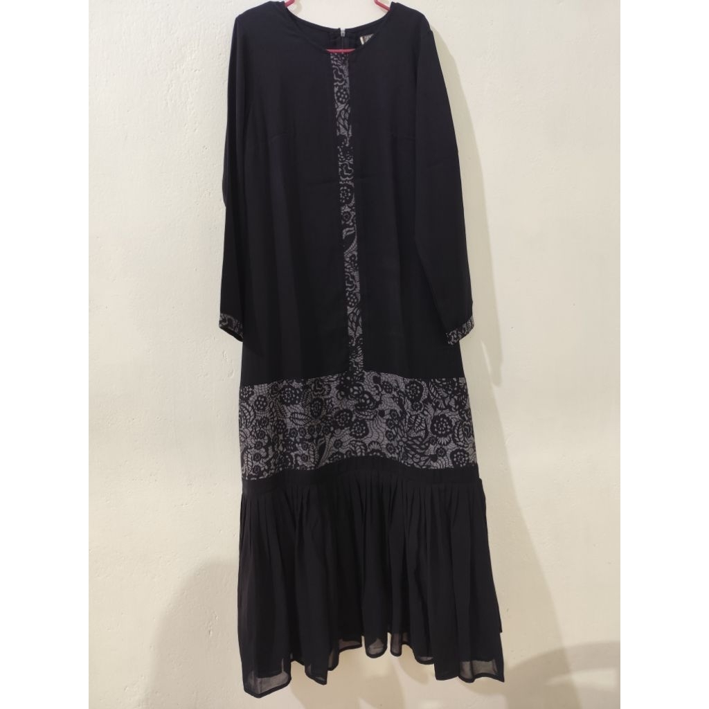 PRELOVED GAMIS BLCK BY ZERINA BANU