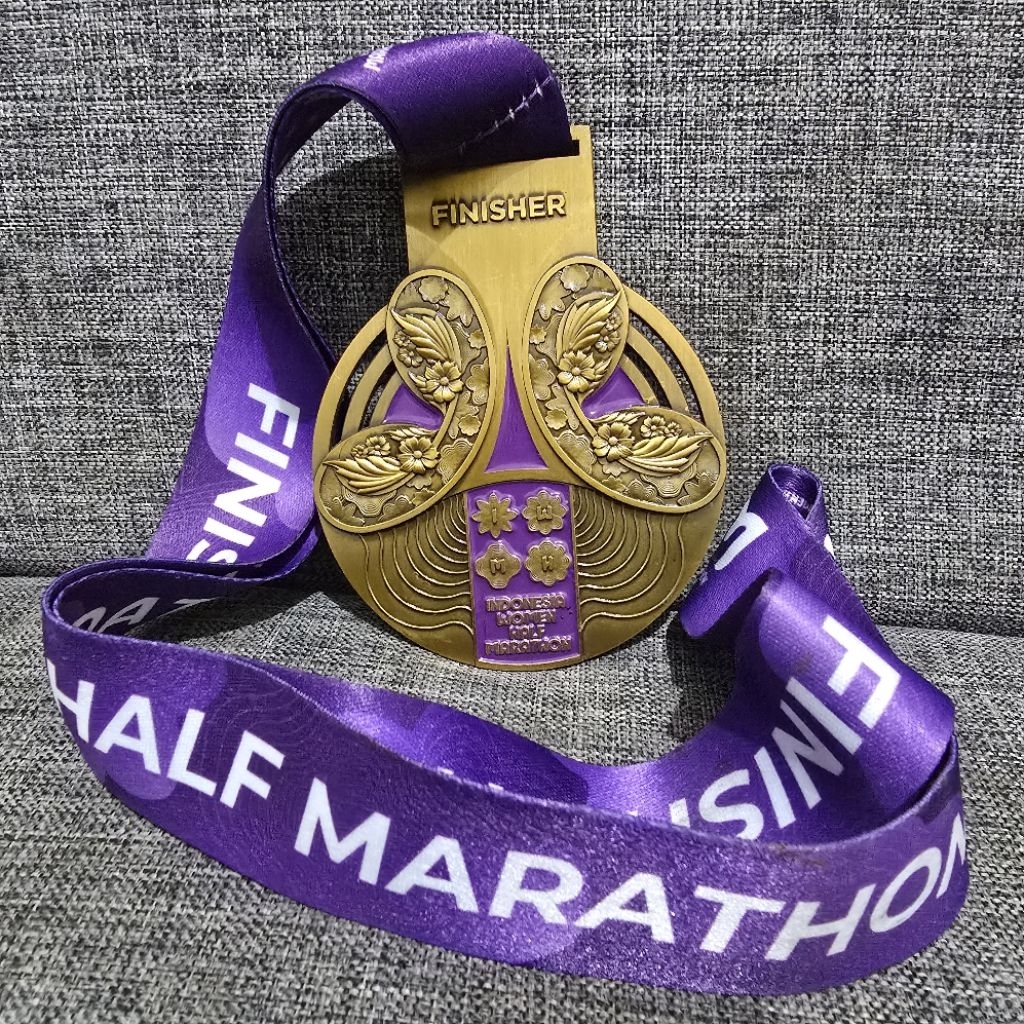 medali running finisher Indonesia Women Half Marathon