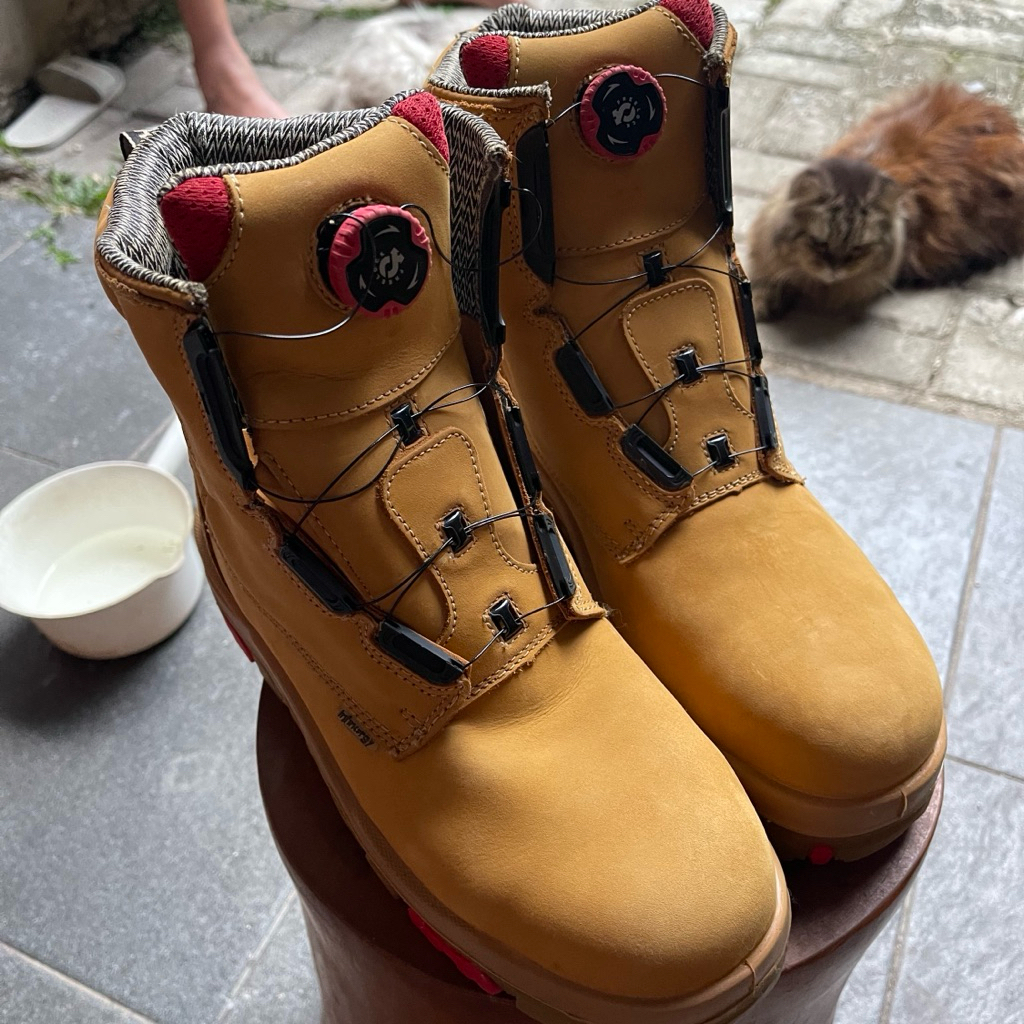 AETOS Sepatu Safety Ankle Boots Neptunium (freelock system)