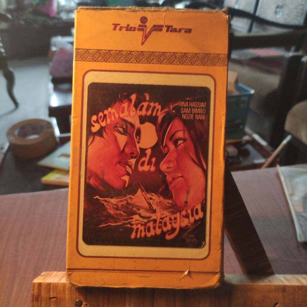 Film Format VHS Semalam di Malaysia