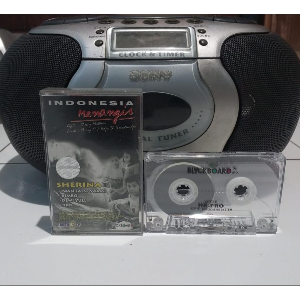 Kaset Pita Indonesia Menangis