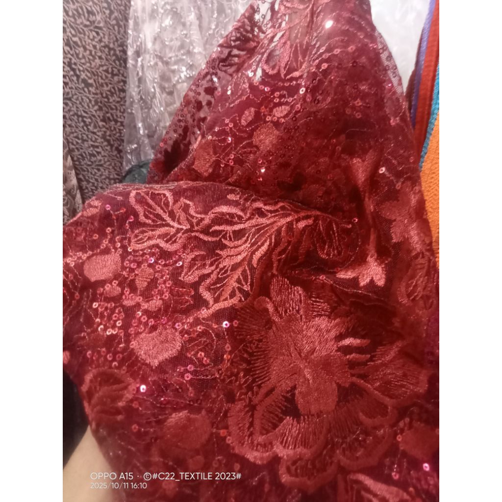 bahan brukat tile motif bahan brukat tile bordiran bahan brukat tile motif bunga bahan brukat kebaya