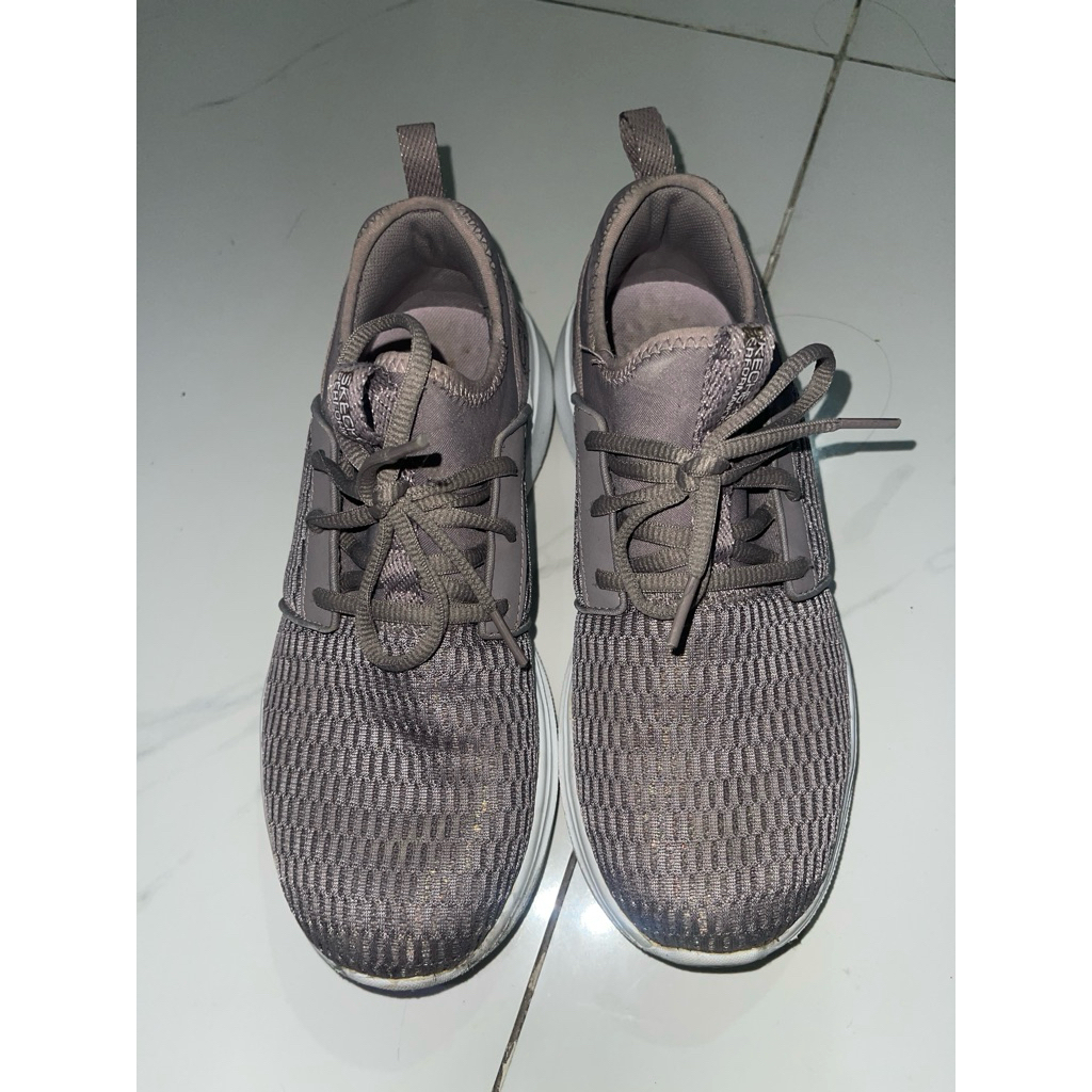 PL - Sepatu Skechers Size 36,5