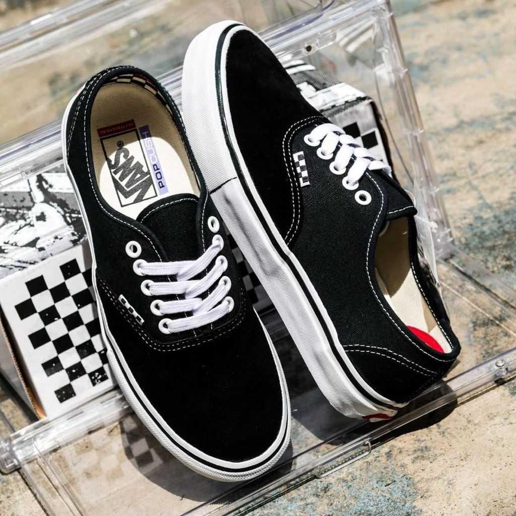 vans authentic pro black white
