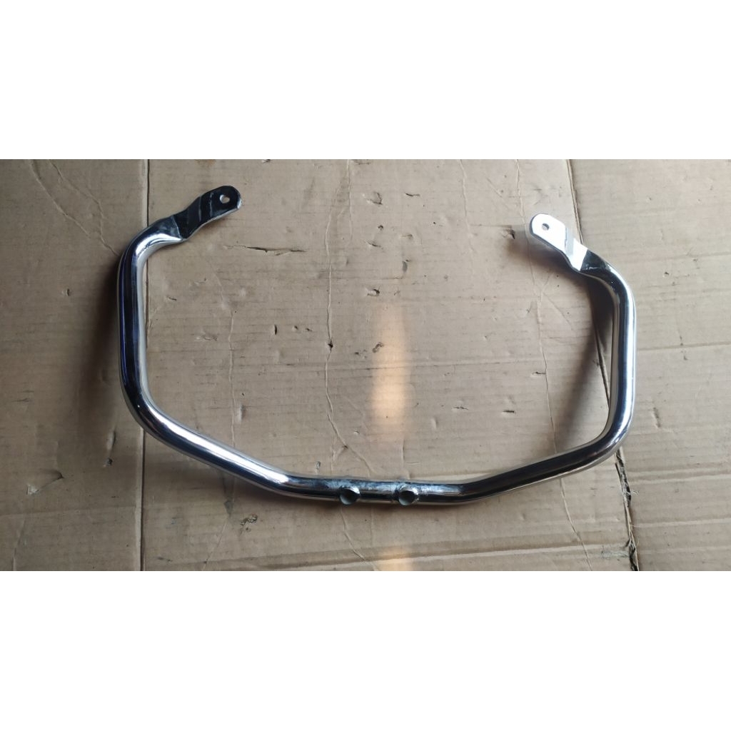 begel behel belakang pegangan jok belakang Vespa Primavera metic LX S sprint 125 150 bekas original
