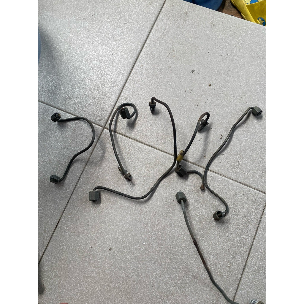 selang fuel dist injector w124 boxer