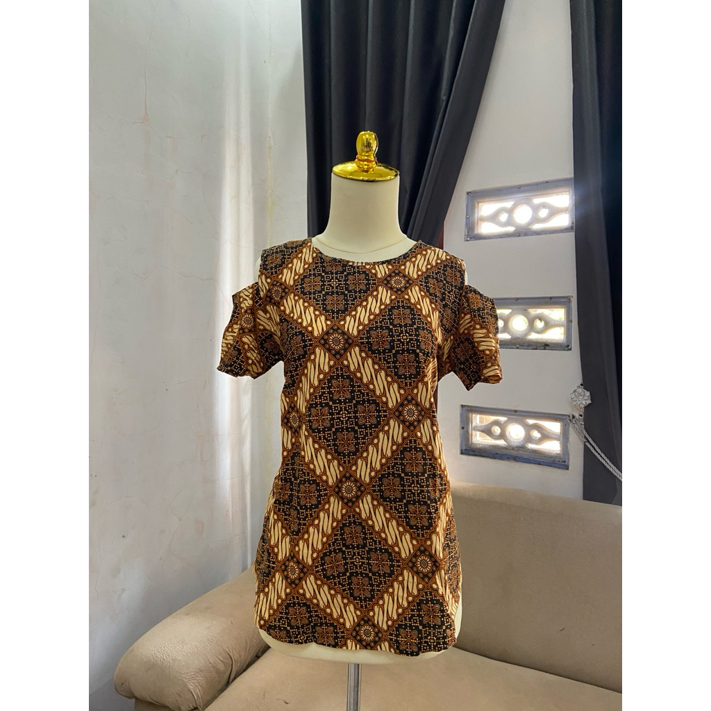 (preloved) Blouse Top Batik