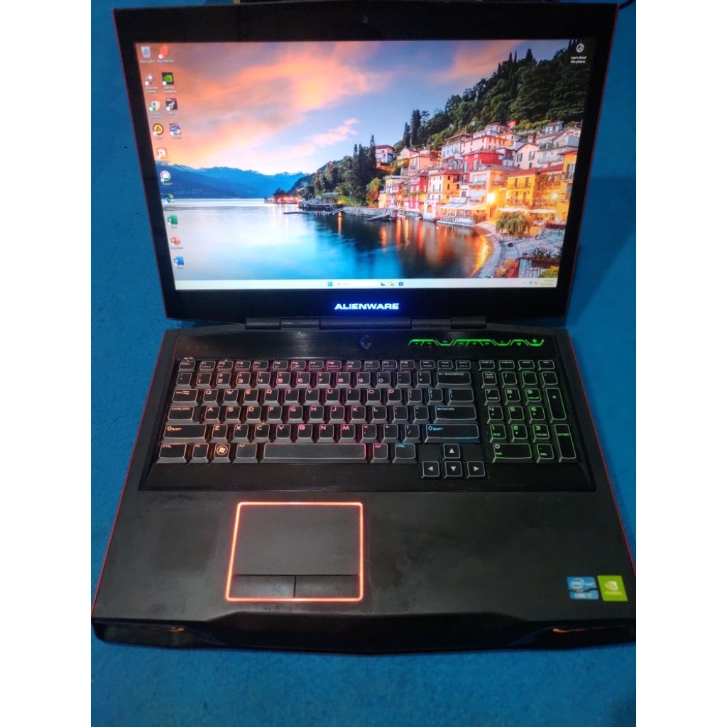 LAPTOP ALIENWARE 17 i7 SSD DUAL VGA NVIDIA 4GB RED EDITION