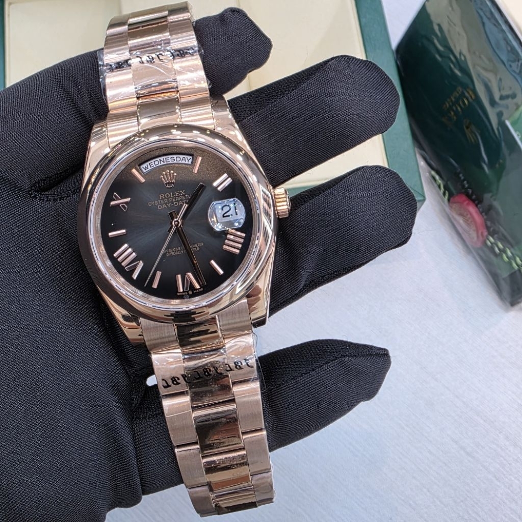 Rolex Oyster Perpetual Day-Date 40mm – Rose Gold Black Dial