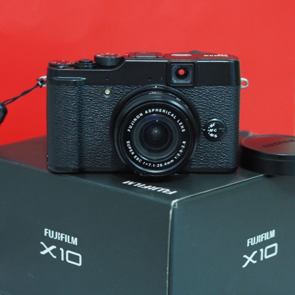 Fujifilm X10 Digital Kamera Compact Premium Digicam Murah not X100 IV X100S X100T G16 RX100 III V