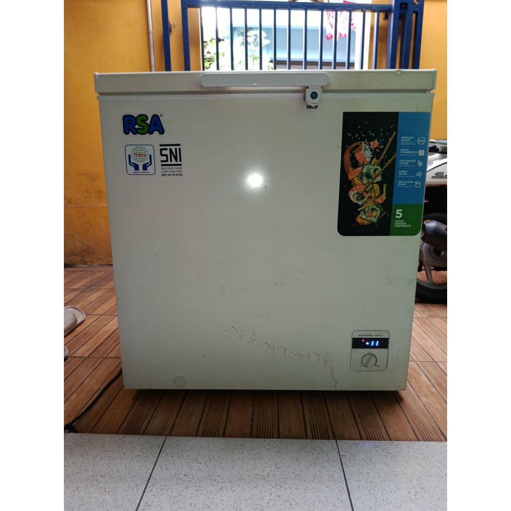[SECOND] Chest freezer RSA CF-210