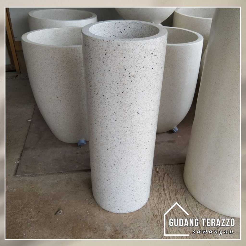 Pot Teraso Minimalis/ Pot Tipe Silinder Natural Teraso