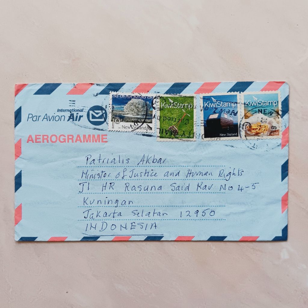 Aerogramme / Surat Udara 2011 Dari New Zealand ke Jakarta Selatan, Indonesia Penerima Patrialis Akba