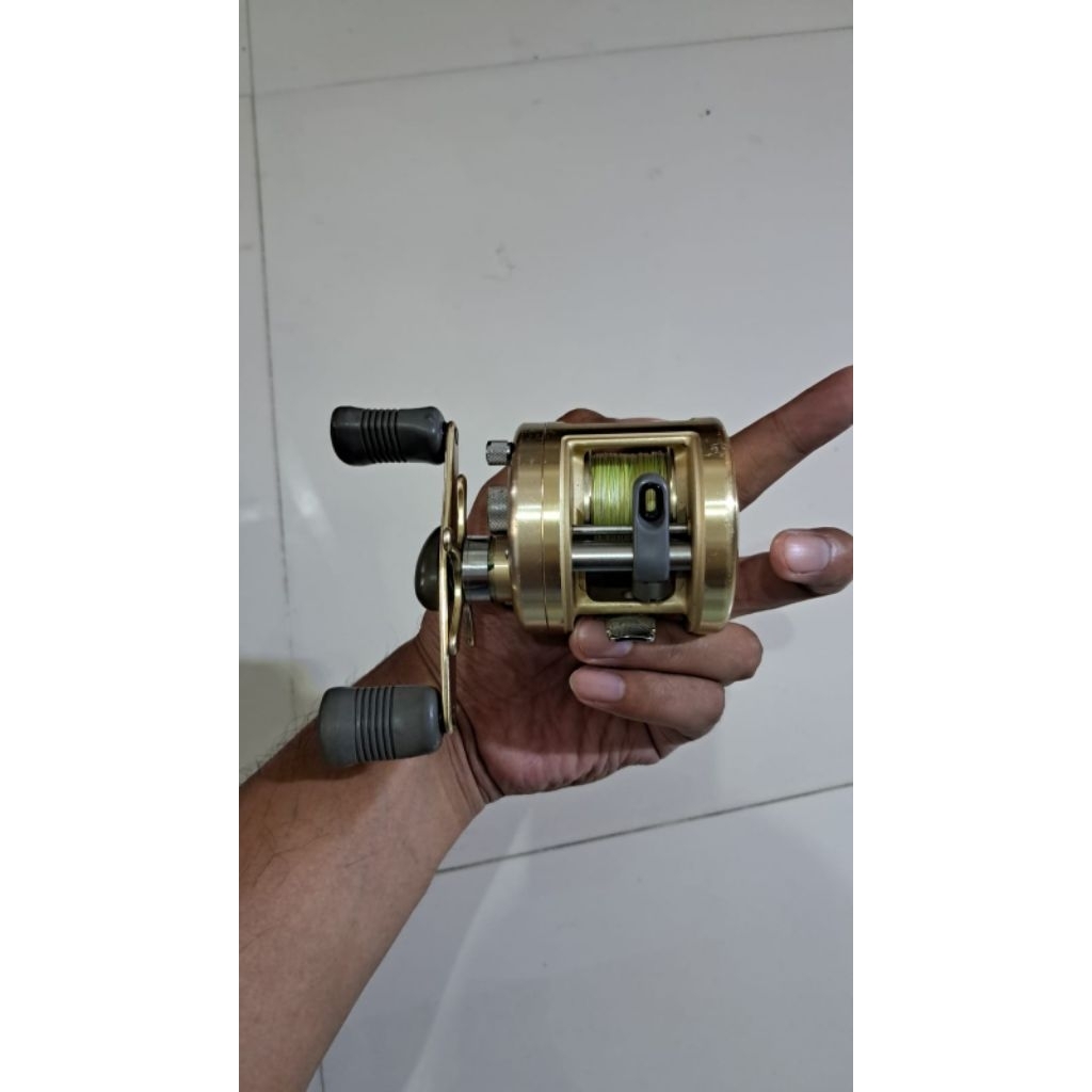 shimano calcutta 250 japan