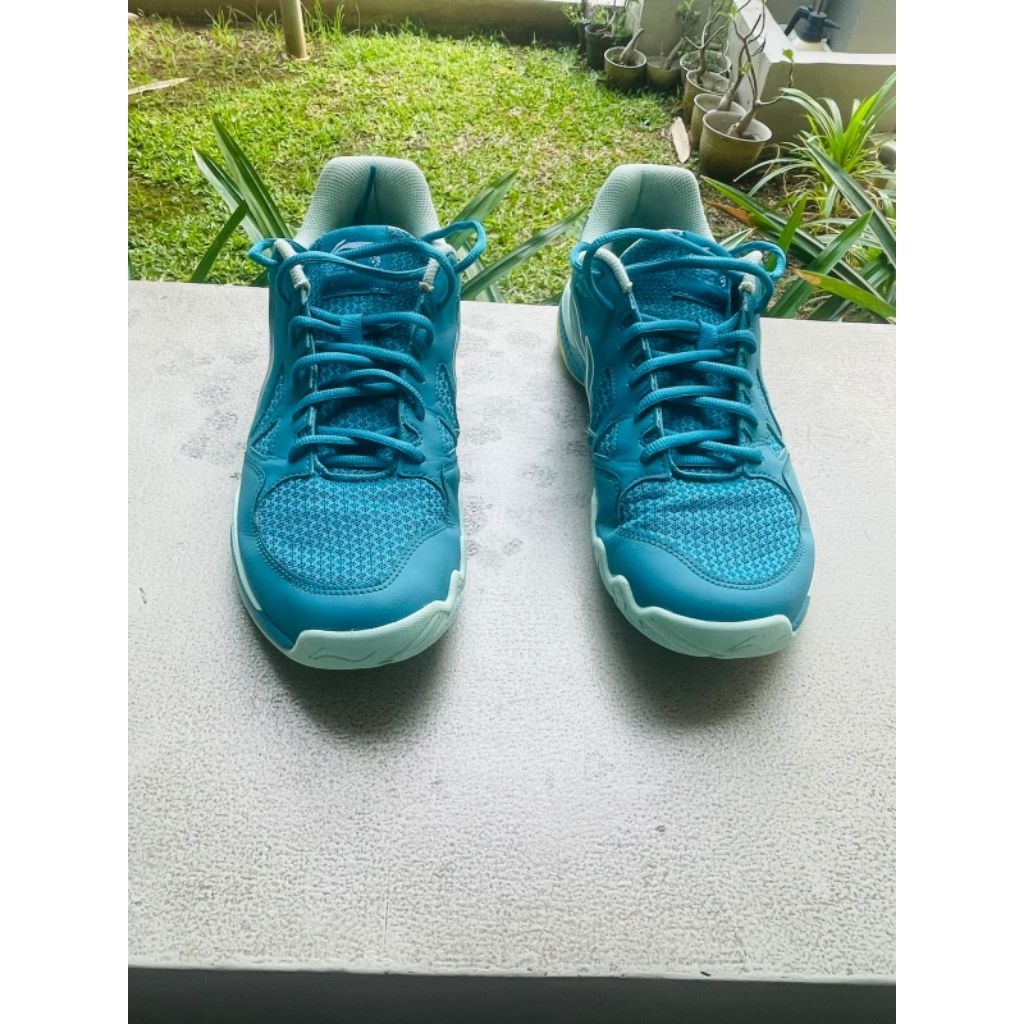 Sepatu Badminton Lining Halberd Strike (Bekas)