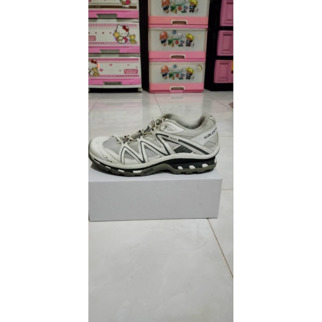 sepatu second original Salomon 40.5/25.5