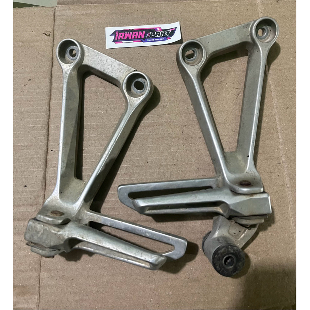 FOOTSTEP CB150R K45 ORIGINAL COPOTAN
