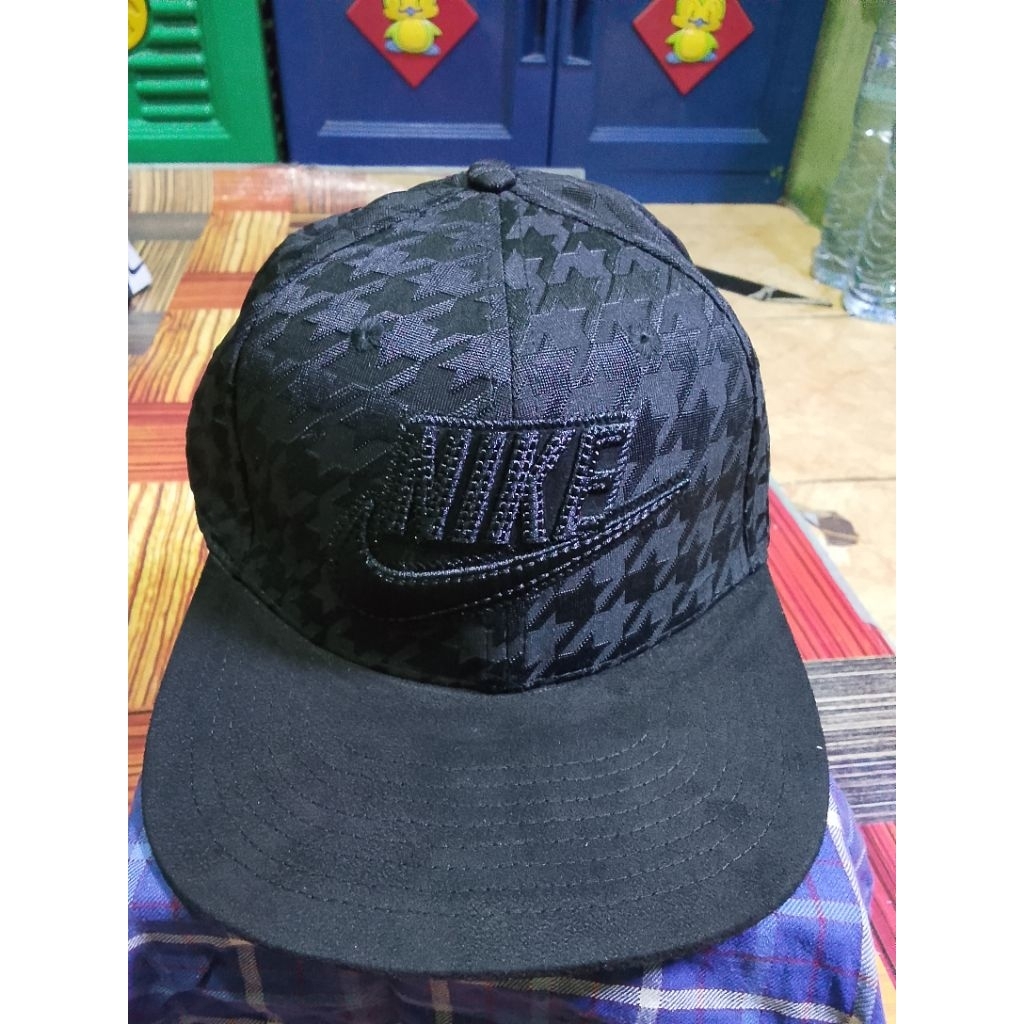 SnapbackNikeCenter,SnapNikeCenterBigLogo,SnapNike