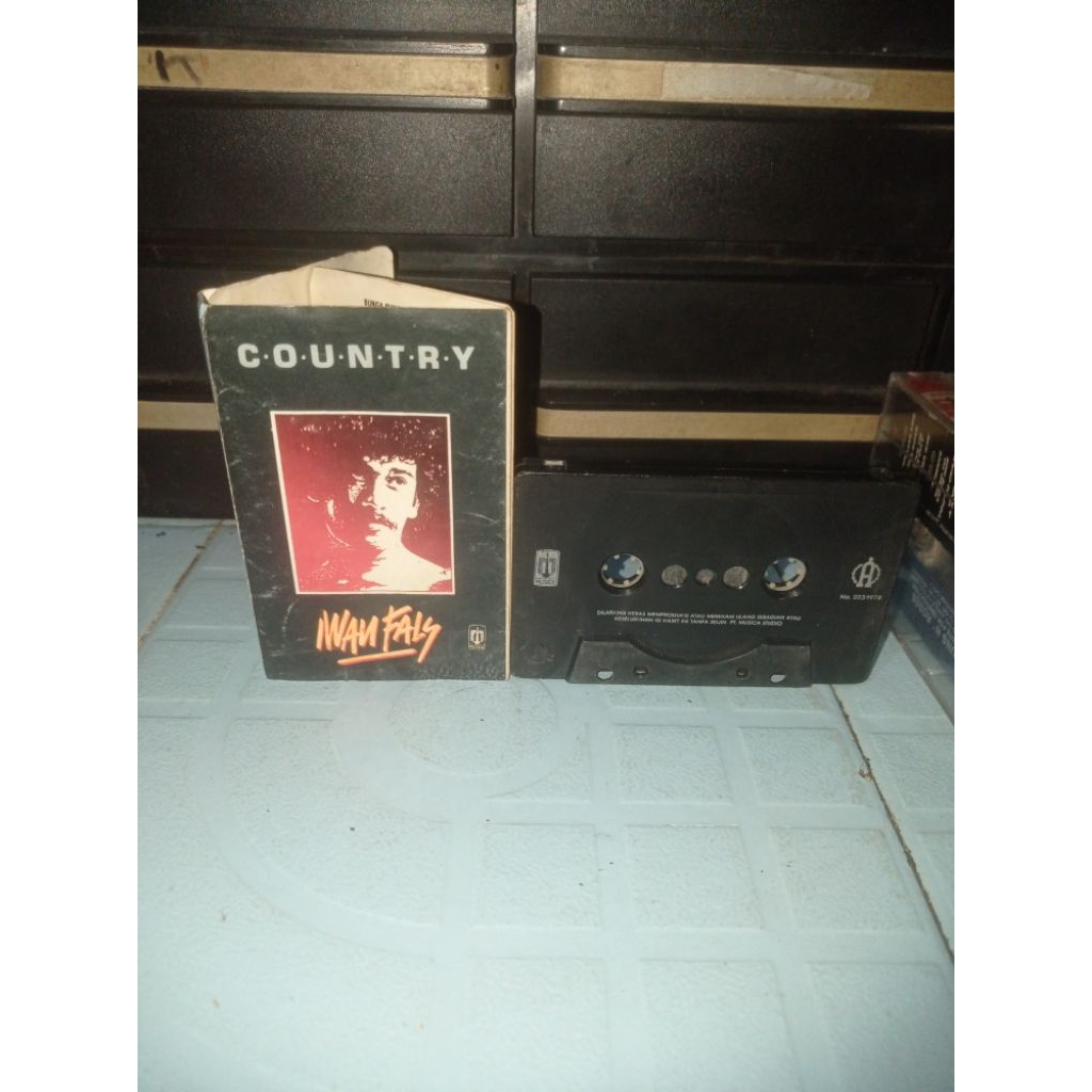 Kaset Pita Iwan Fals - Country