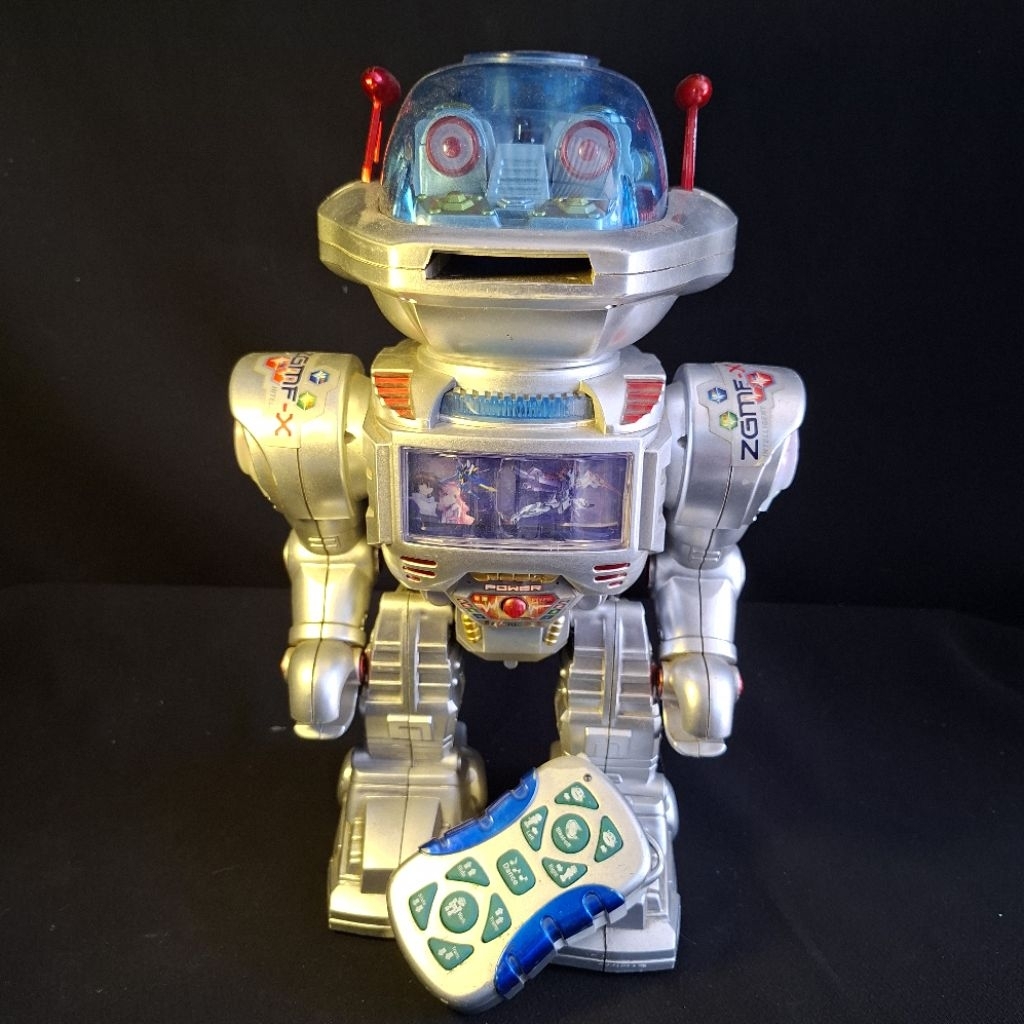 Mainan robot jadul
