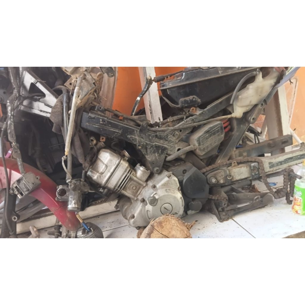 mesin Honda cs1