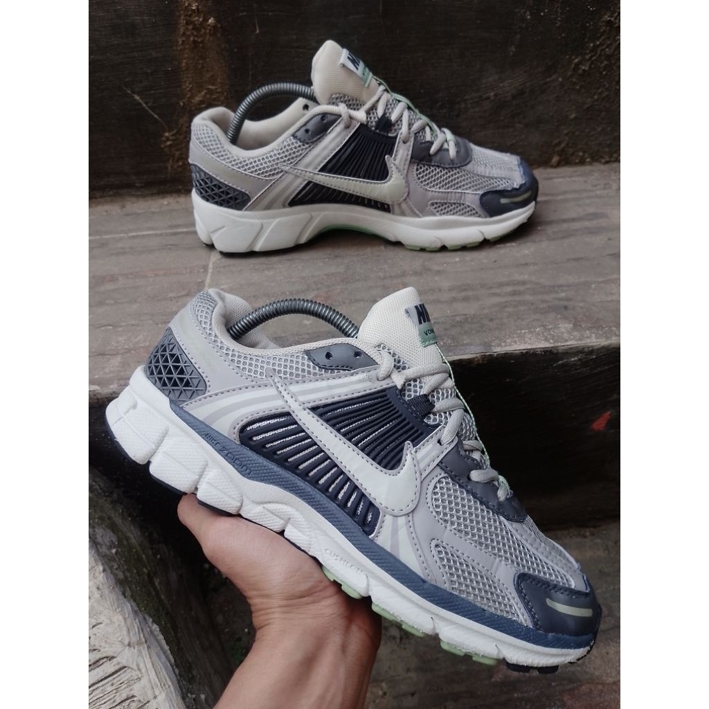 PRELOVED NIKE VOMERO 5