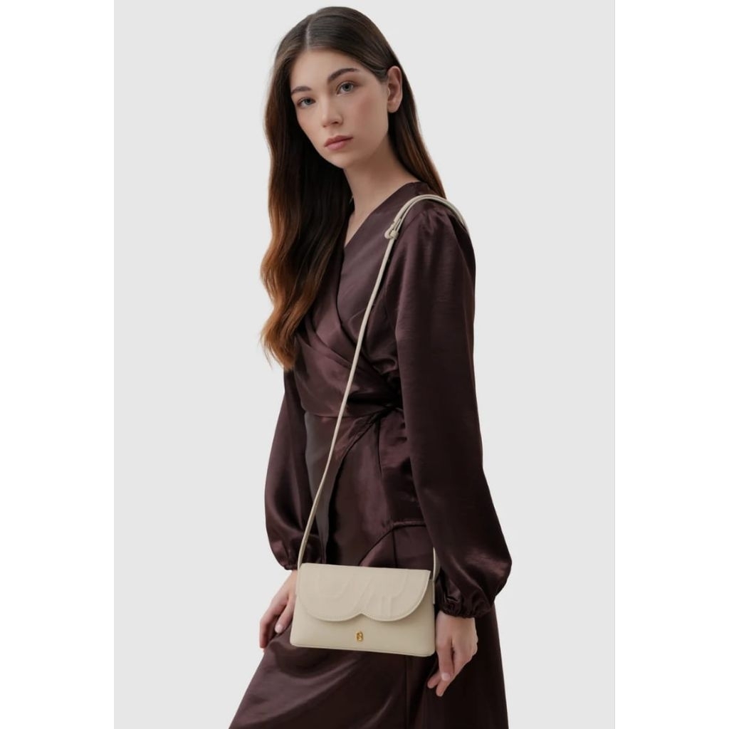 Jenny Sling  bag buttonscarves